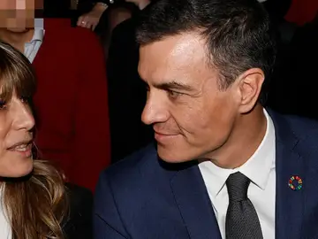 A3 Noticias 2 (26-06-24) Pedro Sánchez cancela toda su agenda por la muerte del padre de su esposa, Begoña Gómez A3 Noticias 2 (26-06-24) Pedro Sánchez cancela toda su agenda por la muerte del padre de su esposa, Begoña Gómez