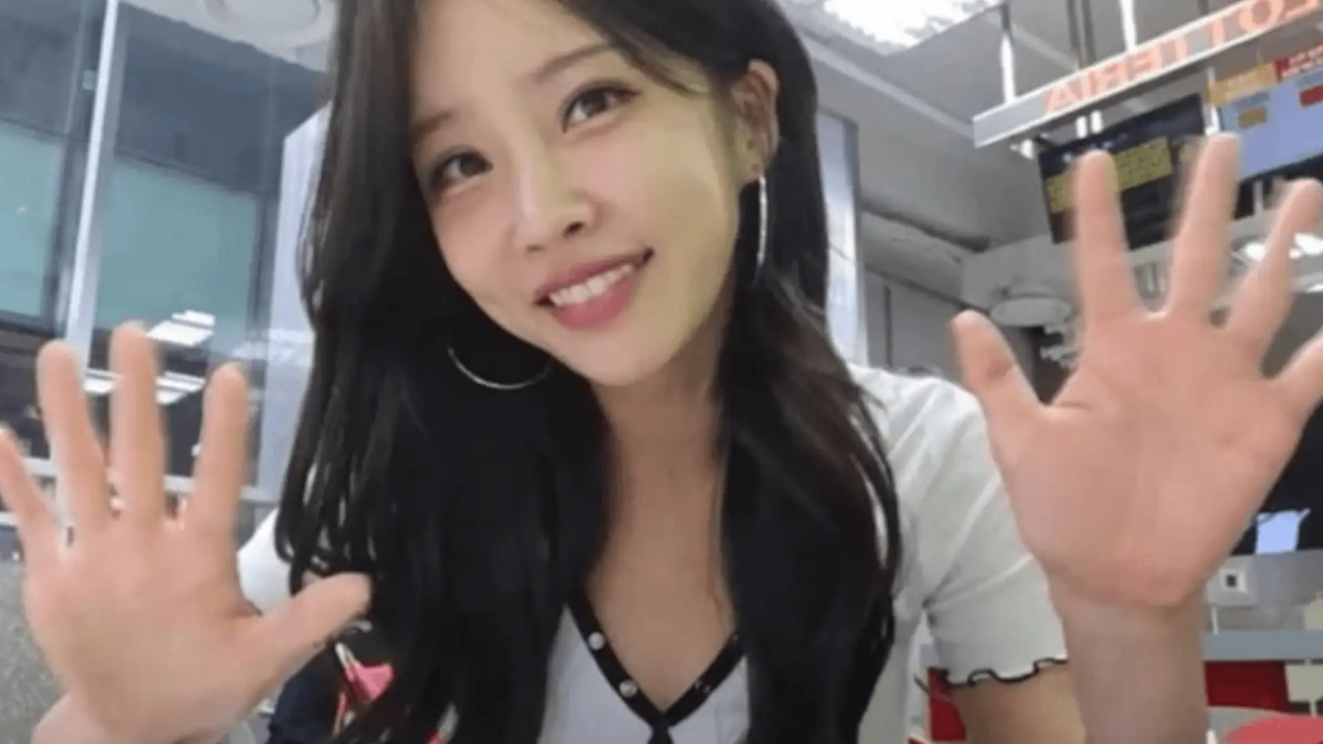 Modelo e influencer Han Sun Weol Modelo e influencer Han Sun Weol