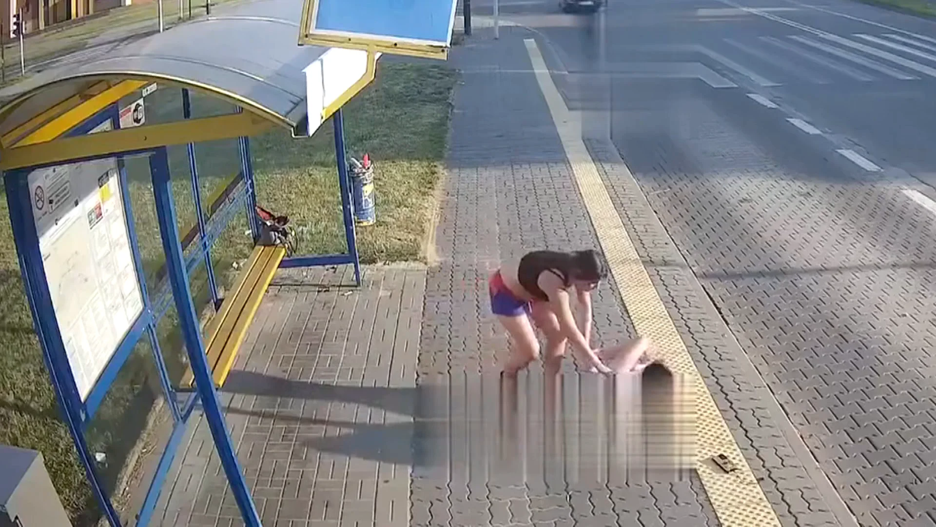 Una mujer ataca brutalmente a otra