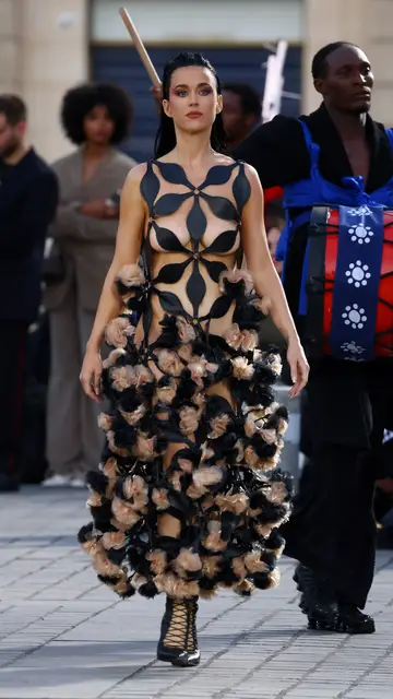 Katy Perry desfilando en Vogue World 2024 Katy Perry desfilando en Vogue World 2024