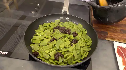 Incorpora las judías y el majado Incorpora las judías y el majado