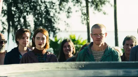 Emma Stone y Jesse Plemons en Kinds of Kindness Emma Stone y Jesse Plemons en Kinds of Kindness
