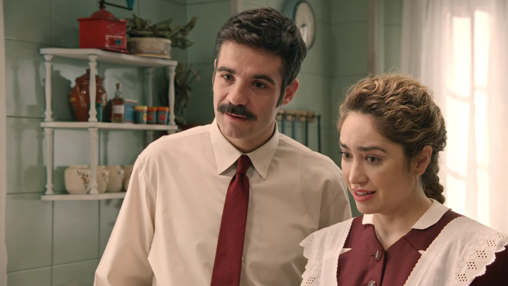 Joaquín descubre el nuevo reloj de Gema… ¡y esta dice que es de María! Joaquín descubre el nuevo reloj de Gema… ¡y esta dice que es de María!