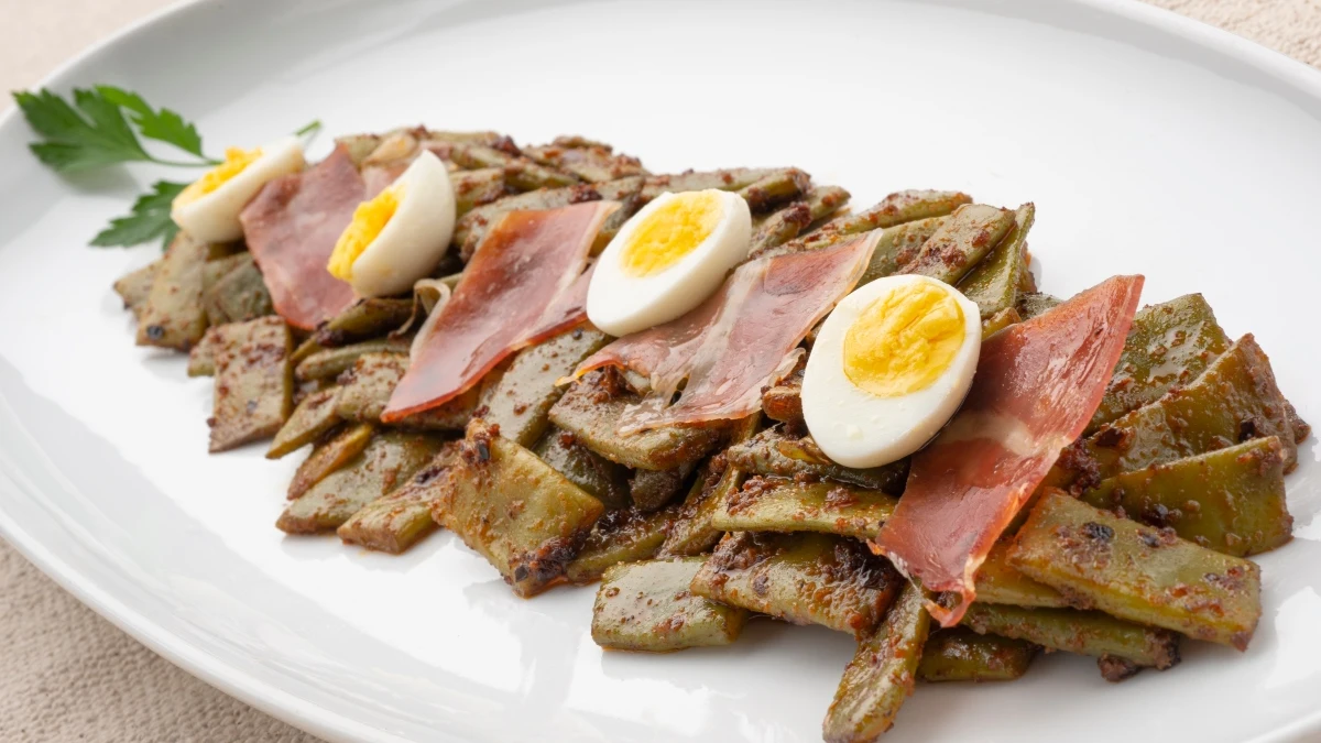 Jud&iacute;as verdes a la andaluza: Argui&ntilde;ano elabora esta receta y le sale otra m&aacute;s para cenar
