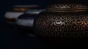 Imagen de archivo de una urna funeraria