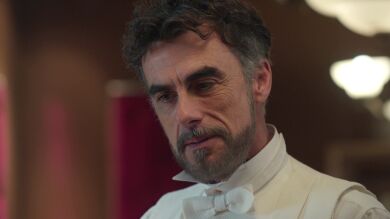 ¿Un flechazo? Carmela conoce al señor Ferri, un apuesto hombre italoamericano