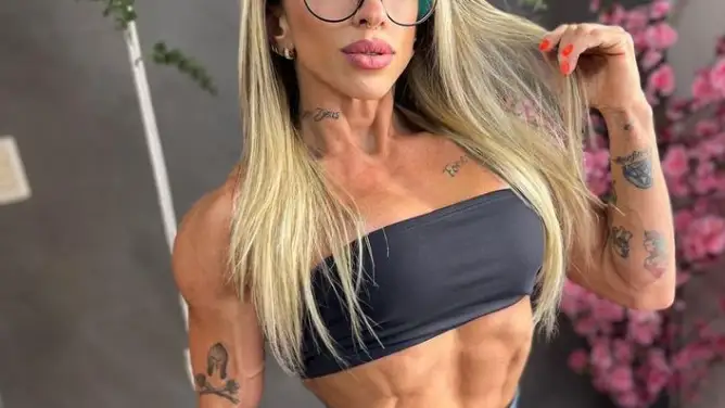 La culturista e influencer Cíntia Goldani La culturista e influencer Cíntia Goldani