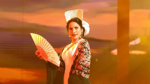 ¡Faraona! Julia Medina derrocha arte como Lola Flores cantando ‘La Zarzamora’ 