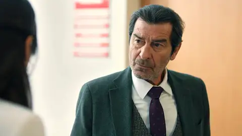 Avance de Secretos de familia: Yekta, a punto de perder su trabajo mientras un nuevo caso podría poner a Tuğçe en peligro Yekta, a punto de perder su trabajo mientras un nuevo caso podría poner a Tuğçe en peligro