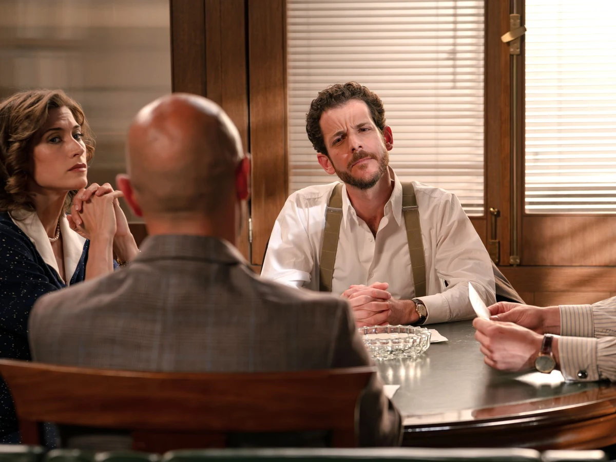 Capítulo 89 Sueños de libertad; 28 de junio: Luis gana la batalla contra Jesús: los trabajadores de la fábrica obtendrán una bonificación por el éxito del nuevo perfume