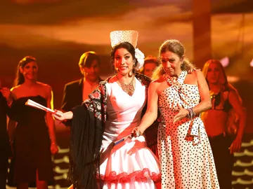 Emotivo homenaje a Lola Flores: Julia Medina y Lolita cantando juntas en Tu cara me suena 11 Emotivo homenaje a Lola Flores: Julia Medina y Lolita cantando juntas en Tu cara me suena 11