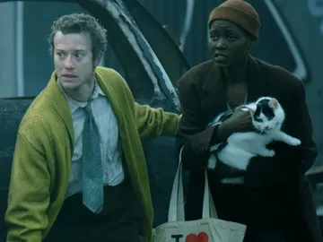 Joseph Quinn y Lupita Nyong'o en Un lugar tranquilo: Día 1 Joseph Quinn y Lupita Nyong'o en Un lugar tranquilo: Día 1