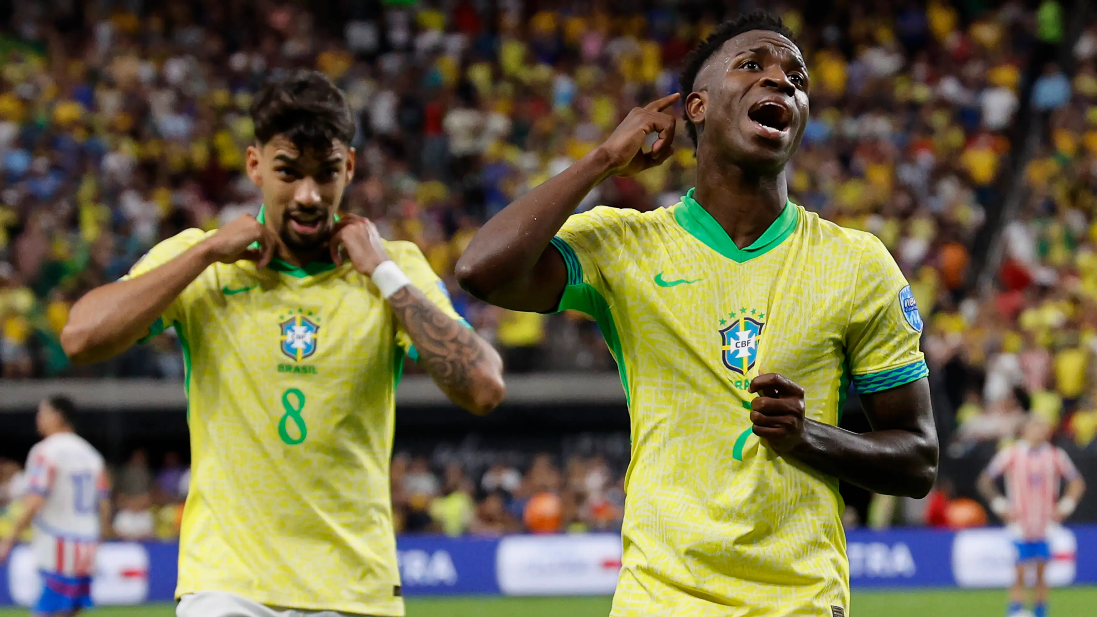 Vinícius celebra su primer gol a Paraguay Vinícius celebra su primer gol a Paraguay