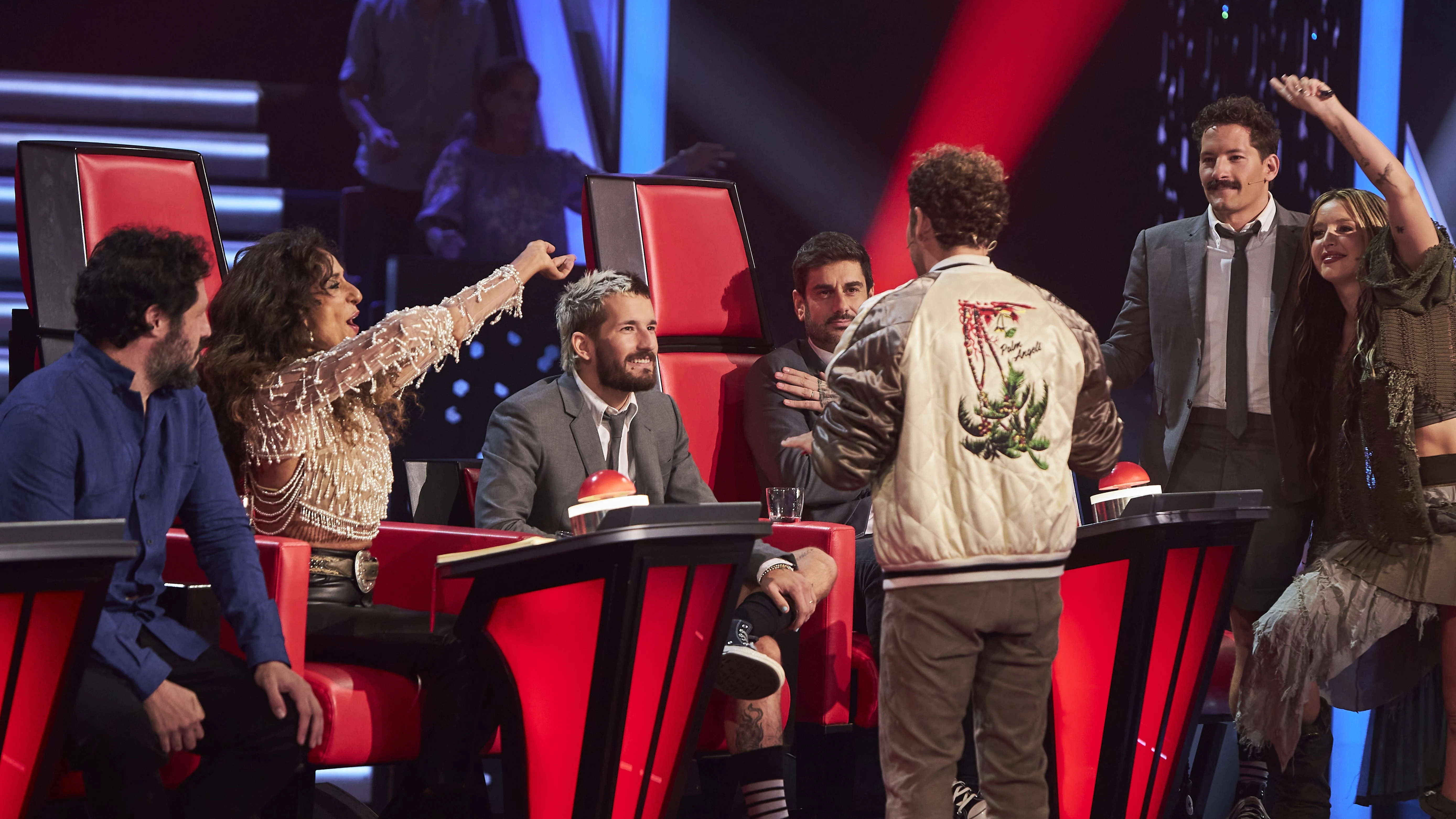 &iexcl;Magia en directo! David Bisbal toca el coraz&oacute;n de sus compa&ntilde;eros dedic&aacute;ndoles una de sus canciones