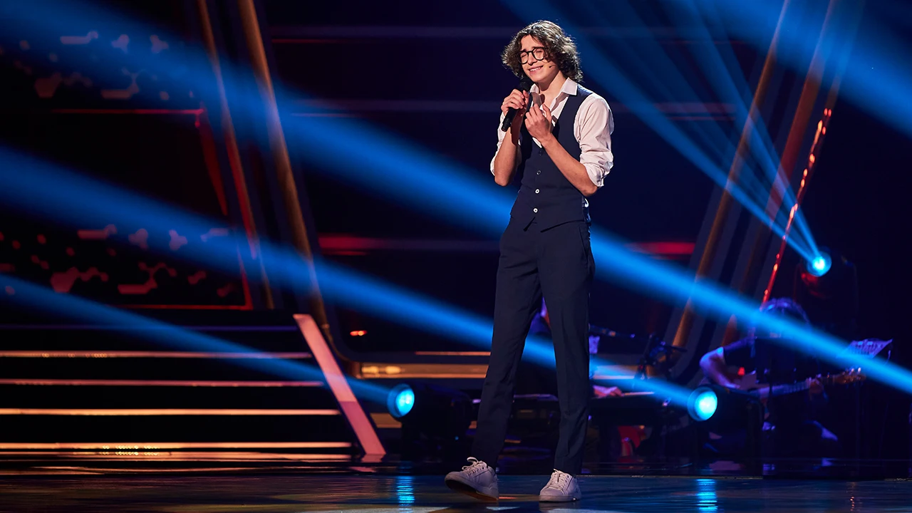 La elegancia de Colin cautiva a David Bisbal