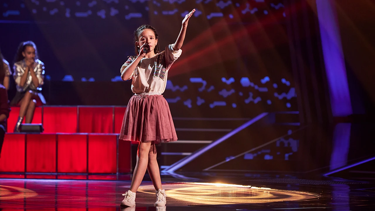 ¡Pura ternura! Celia conquista a Rosario con un tema de Moncho en el Asalto Final ¡Pura ternura! Celia conquista a Rosario con un tema de Moncho en el Asalto Final