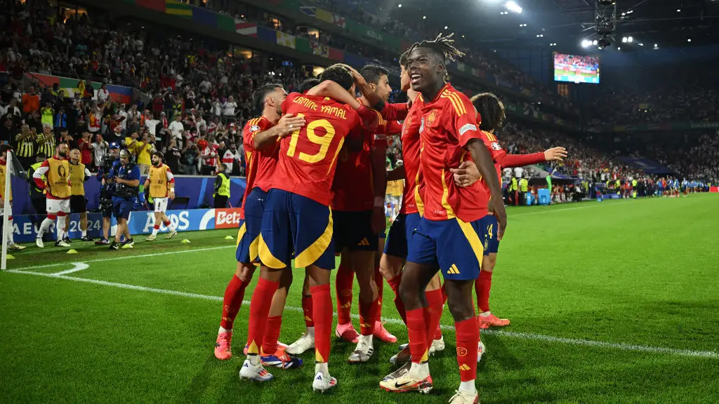 Espa&ntilde;a celebra el gol de Fabi&aacute;n a Georgia