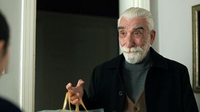 ¡Çinar es inocente! Merdan consigue demostrar que su nieto no mató a Kadir 