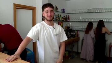 Jóvenes universitarios salvan el bar de la piscina de Berlanga de Duero
