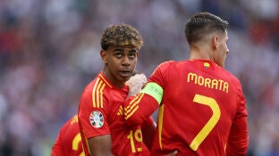 Lamine Yamal y Morata con la selecci&oacute;n espa&ntilde;ola