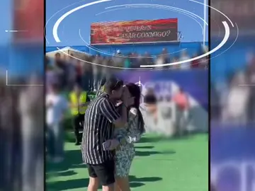 Pedir matrimonio en público tiene sus riesgos... ¡Pero no siempre sale mal!: "Me hizo muchísima ilusión" Pedir matrimonio en público tiene sus riesgos... ¡Pero no siempre sale mal!: "Me hizo muchísima ilusión"