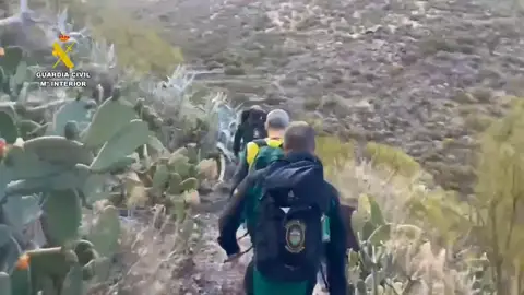 Un grupo de la Guardia Civil de Montaña busca al joven británico desaparecido en Tenerife