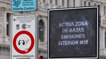  Zona de Bajas Emisiones de Madrid imagen de archivo