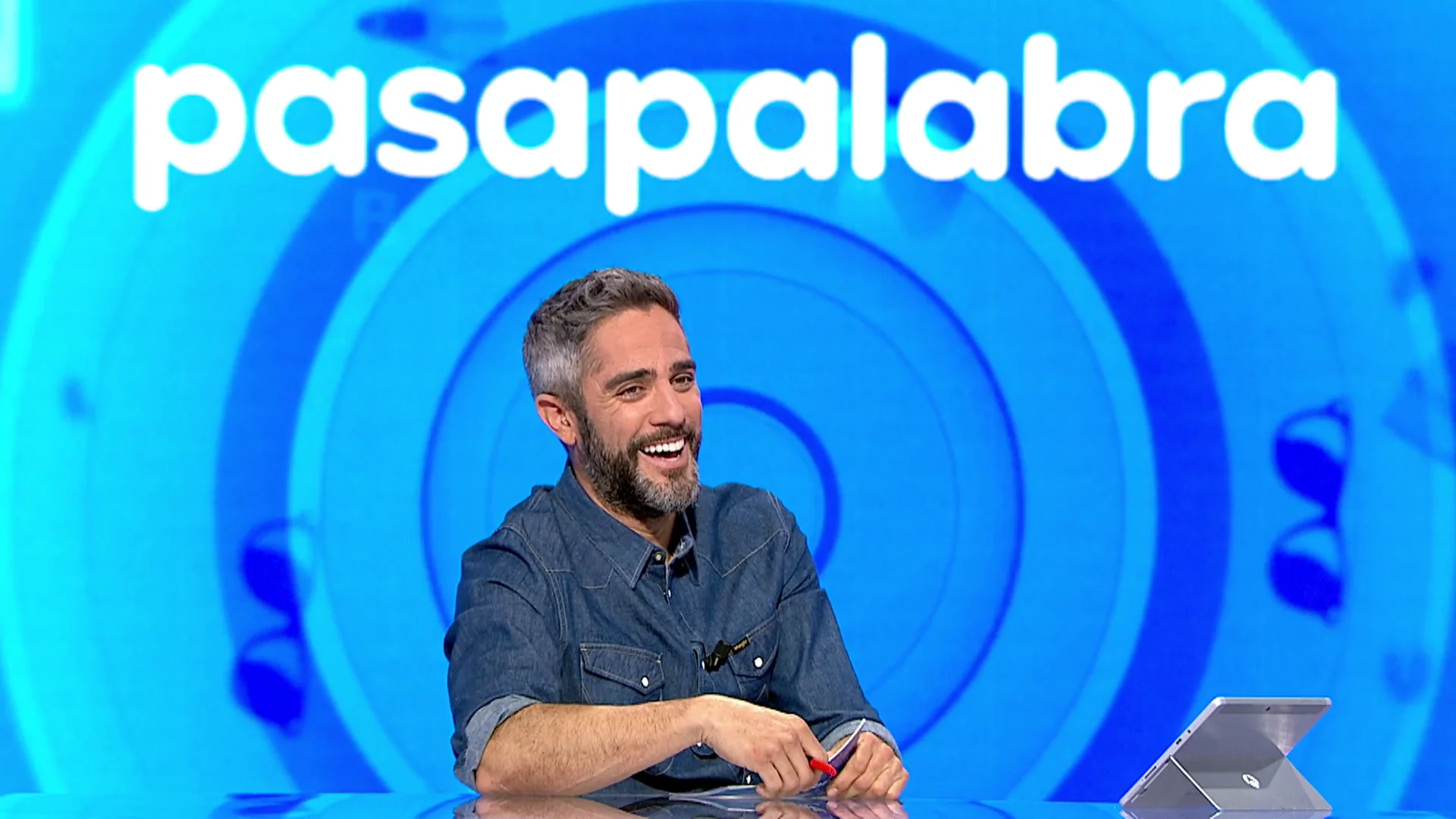 La descarada respuesta de Daniel Grao con la que Roberto Leal no puede aguantarse la risa La descarada respuesta de Daniel Grao con la que Roberto Leal no puede aguantarse la risa