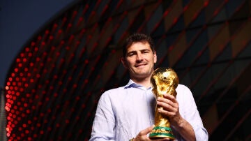 Iker Casillas con la Copa del Mundo