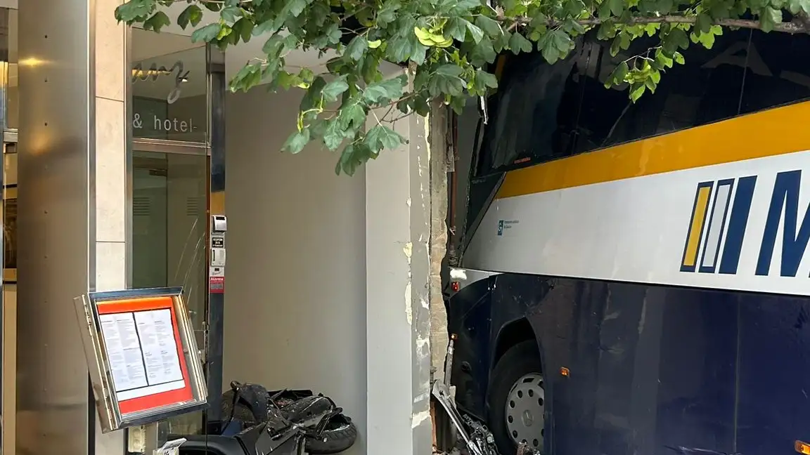 El bus accidentado