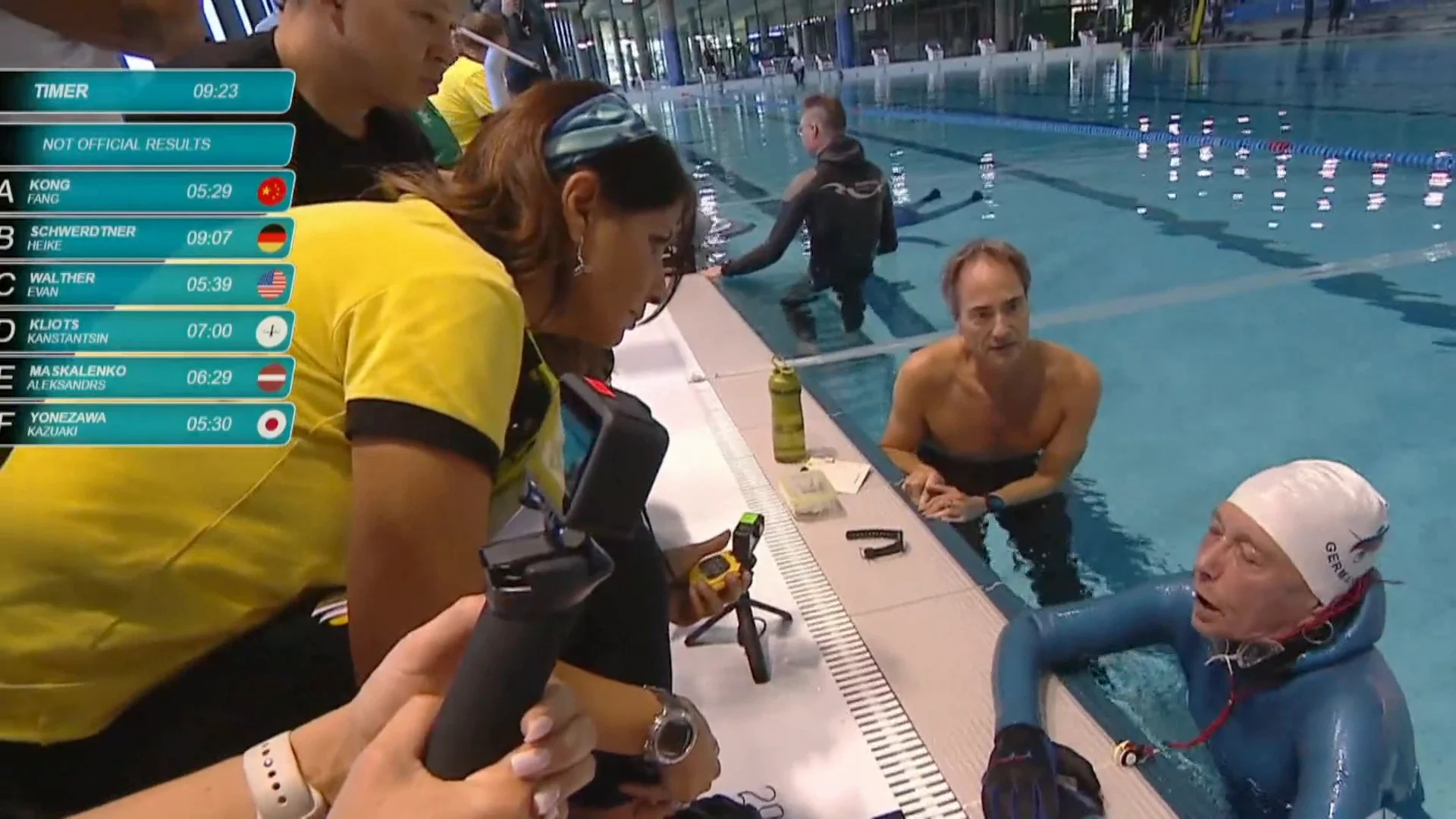 Heike Schwerdtner, en el momento de establecer un nuevo récord mundial de apnea estática Heike Schwerdtner, en el momento de establecer un nuevo récord mundial de apnea estática