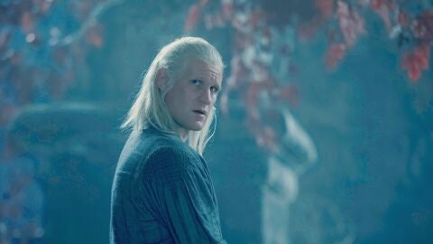 Matt Smith como Daemon Targaryen en su llegada a Harrenhal en La Casa del Dragón