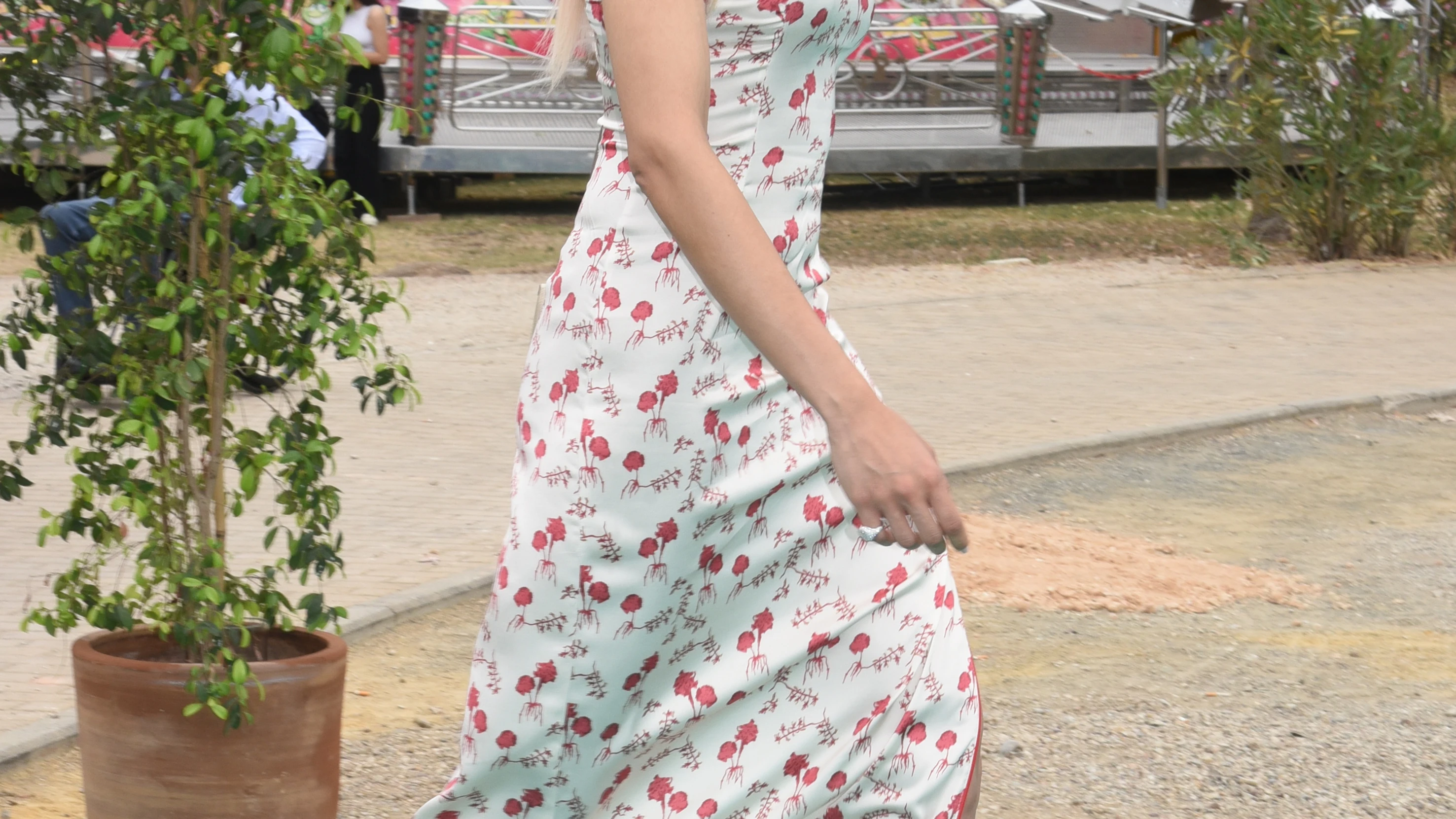 Hiba Abouk llegando a la fiesta de El Turronero Hiba Abouk llegando a la fiesta de El Turronero