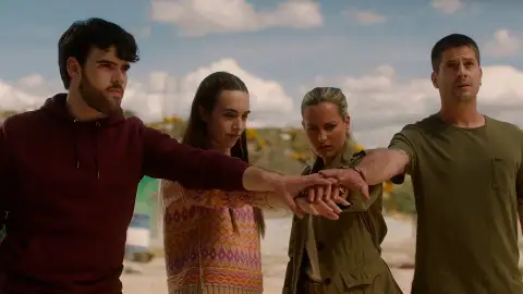 Escena de Los Protegidos: El regreso Escena de Los Protegidos: El regreso