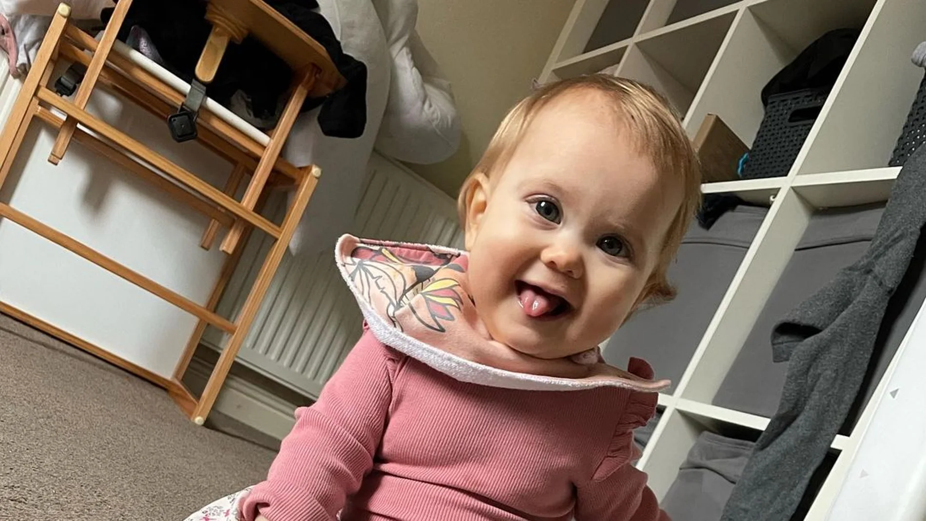 Aretria, la niña con una extraña enfermedad en los ojos Aretria, la niña con una extraña enfermedad en los ojos