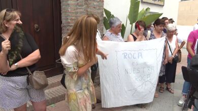 Los vecinos de Benamargosa, Málaga, enfrentados por el cura del pueblo: 