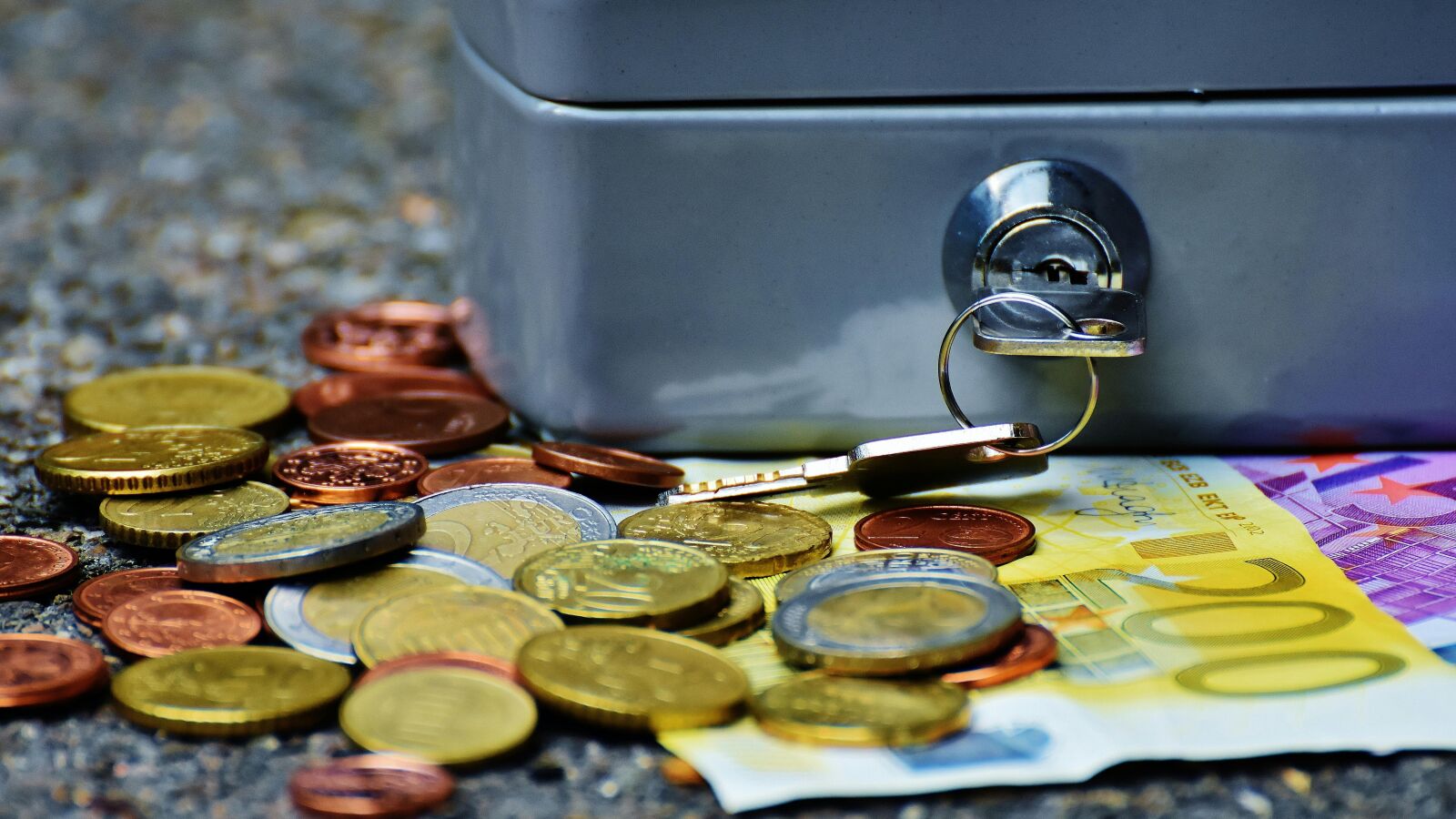 Qué hacer si tienes dinero ahorrado 
