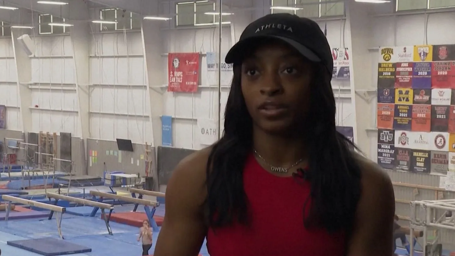 Simone Biles en el gimnasio en el que entrena para los Juegos de Par&iacute;s
