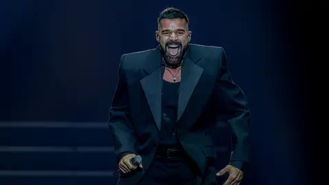 Ricky Martin actúa en Madrid El cantante Ricky Martin durante una actuación, en el WiZink Center, a 17 de julio de 2024, en Madrid (España). Enrique Martin Morales, conocido artísticamente como Ricky Martin, es un cantante y actor puertorriqueño. Su discografía que abarca los géneros pop latino, pop, dance, reggaetón y salsa. Ricardo Rubio / Europa Press 17/07/2024