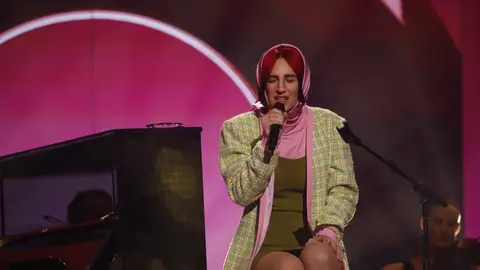 Conchita rompe en lágrimas imitando a Billie Eilish con ‘What I was made for’ Conchita rompe en lágrimas imitando a Billie Eilish con ‘What I was made for’