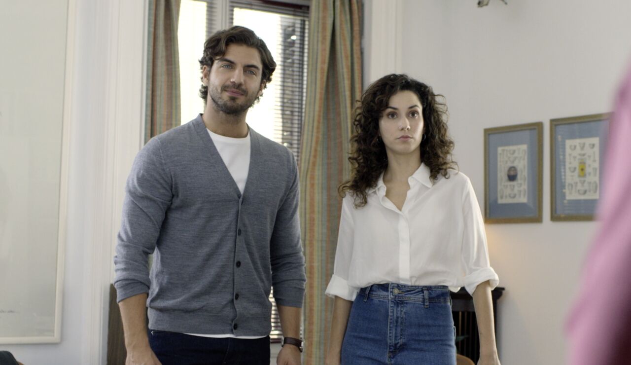 &iquest;De qu&eacute; te suenan Maxi Iglesias y Ximena Romo? &iexcl;Descubre a los actores que protagonizan Los artistas!