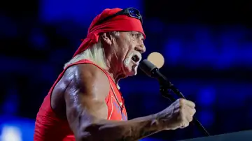 El luchador profesional Hulk Hogan habla el cuarto día de la Convención Nacional Republicana (RNC) en el Fiserv Forum en Milwaukee, Wisconsin, EE.UU., el 18 de julio de 2024. El luchador profesional Hulk Hogan habla el cuarto día de la Convención Nacional Republicana (RNC) en el Fiserv Forum en Milwaukee, Wisconsin, EE.UU., el 18 de julio de 2024.
