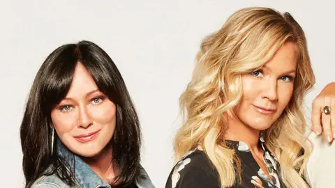 Shannen Doherty y Jennie Garth, Kelly y Brenda en Sensación de Vivir Shannen Doherty y Jennie Garth, Kelly y Brenda en Sensación de Vivir