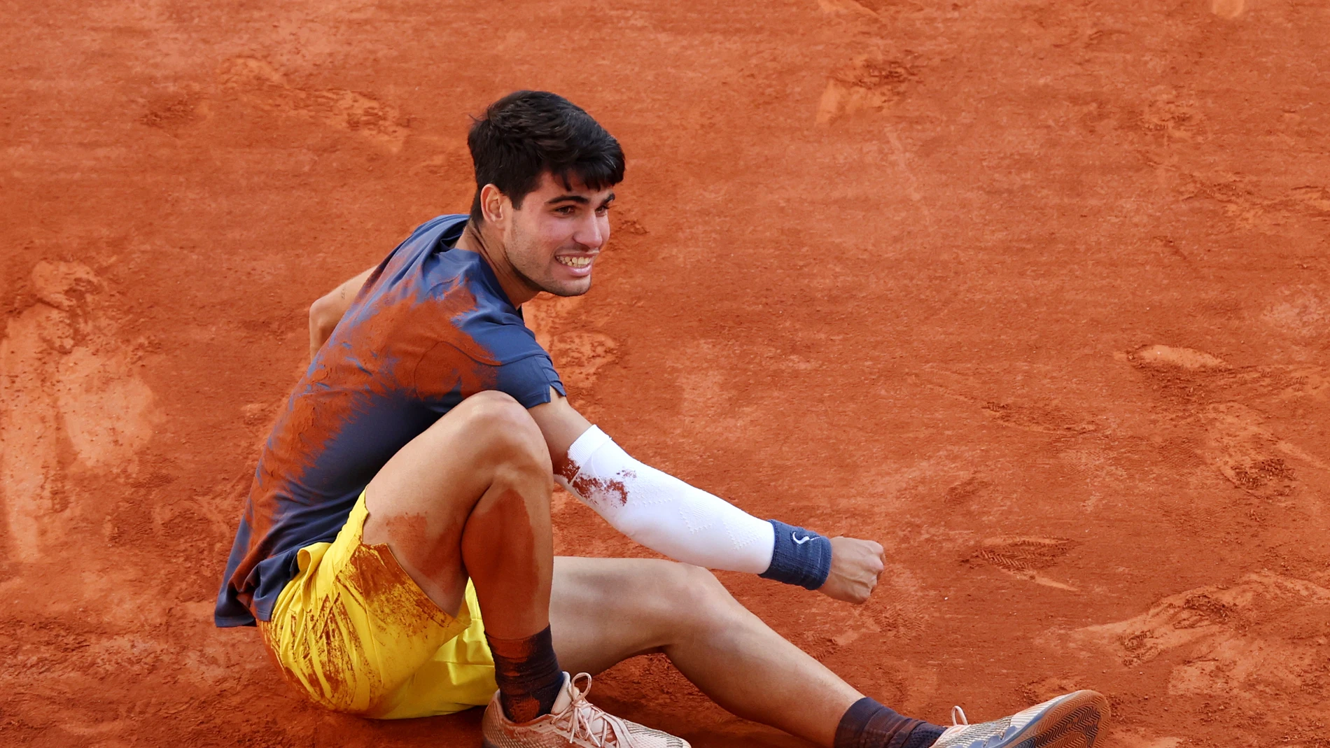 Carlos Alcaraz, tras ganar su primer título de Roland Garros Carlos Alcaraz, tras ganar su primer título de Roland Garros