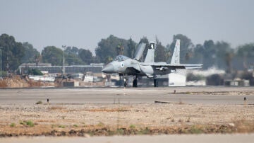 Uno de los aviones de combate F15 que participó en el ataque a Hodedida