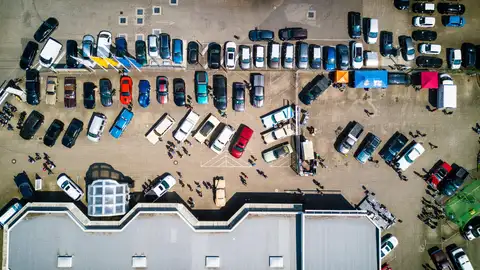 Imagen de archivo de un parking. Imagen de archivo de un parking.