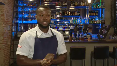 Moussa explicando su historia Antena3 Noticias