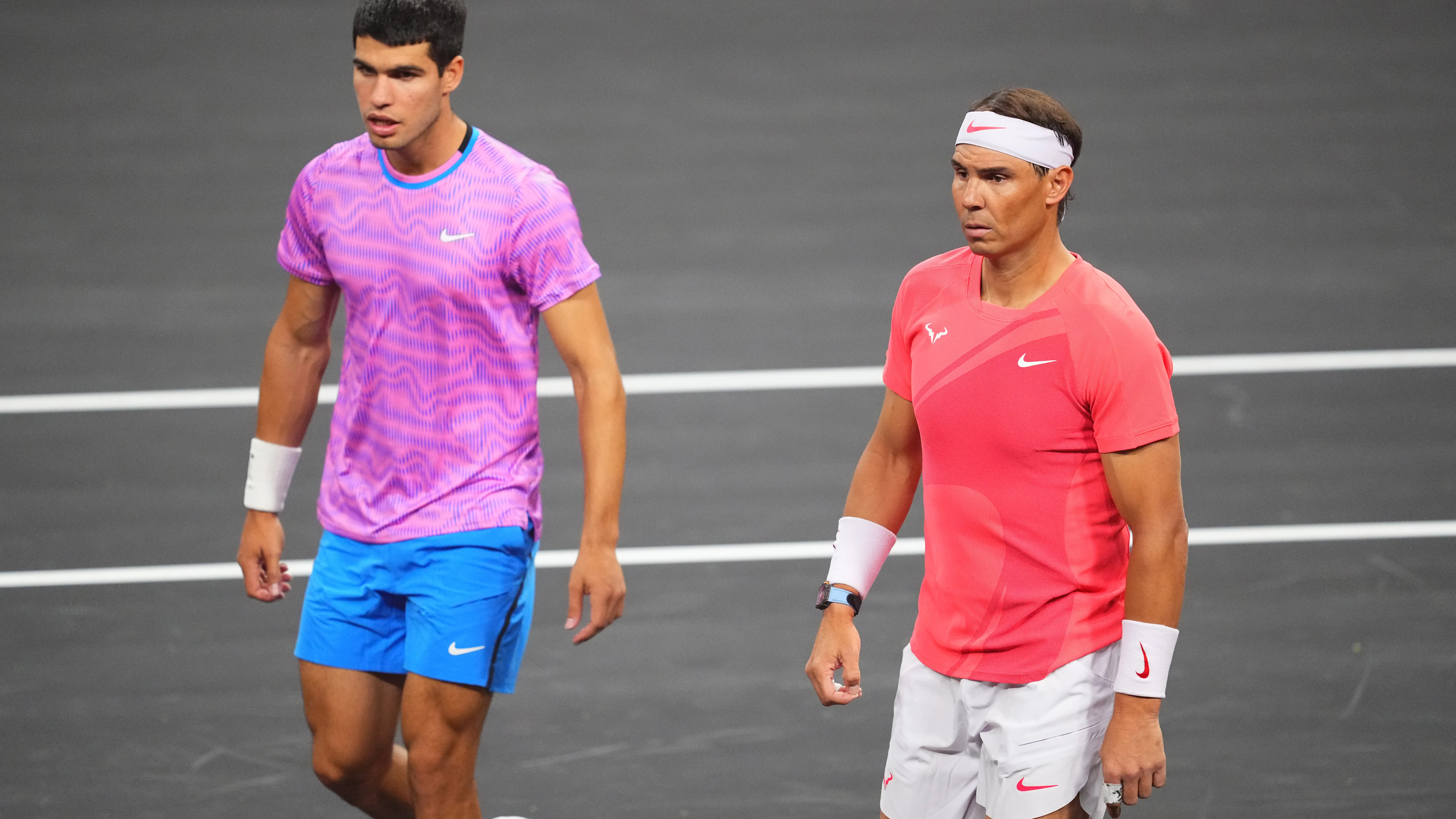 Rafa Nadal y Carlos Alcaraz durante su exhibición de Las Vegas en 2024 Rafa Nadal y Carlos Alcaraz durante su exhibición de Las Vegas en 2024