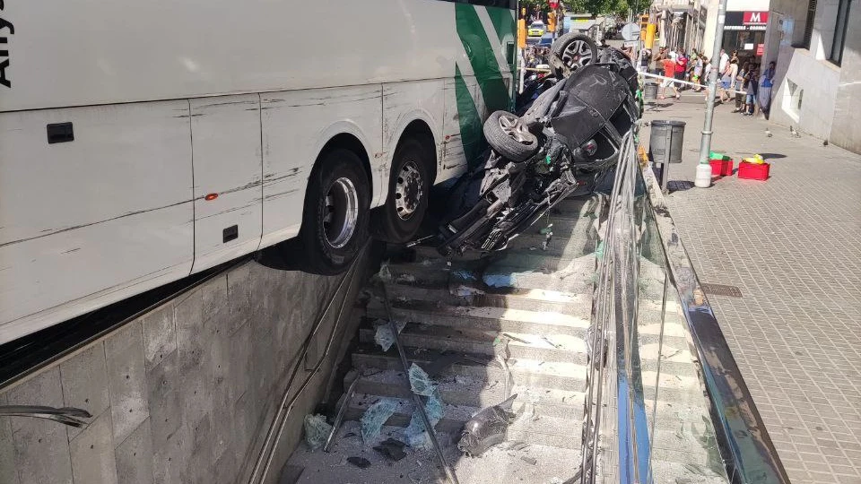 El accidente de tráfico ocurrido en un barrio de Barcelona El accidente de tráfico ocurrido en un barrio de Barcelona