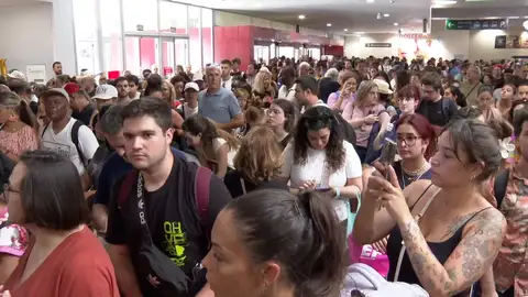 Tumulto de gente en Chamartín por incidencias Tumulto de gente en Chamartín por incidencias